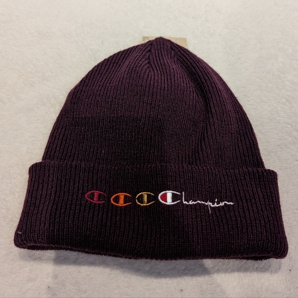 Champion - Maroon Coloured Beanie - Picture 1 of 5